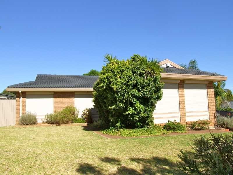 4 Wynn Street, Eschol Park NSW 2558