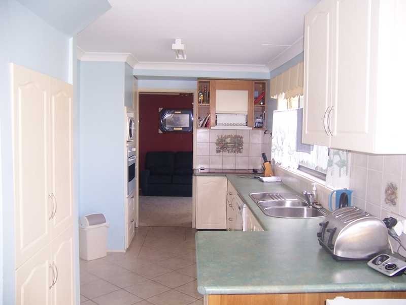6 Solero Place, Eschol Park NSW 2558