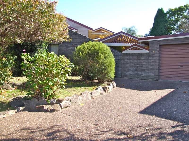 9 Canna Place, St Andrews NSW 2566