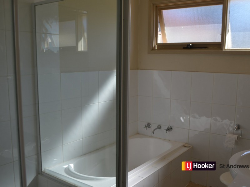 16 Elgin Avenue, St Andrews NSW 2566