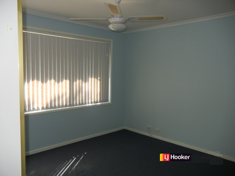 12 Thurso Place, St Andrews NSW 2566
