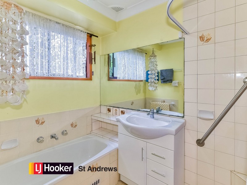 33 Rutherglen Drive, St Andrews NSW 2566