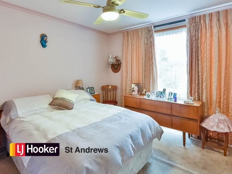 4 Thompson Place, Minto NSW 2566