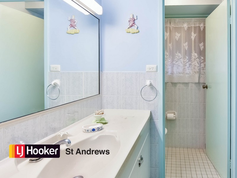 4 Thompson Place, Minto NSW 2566