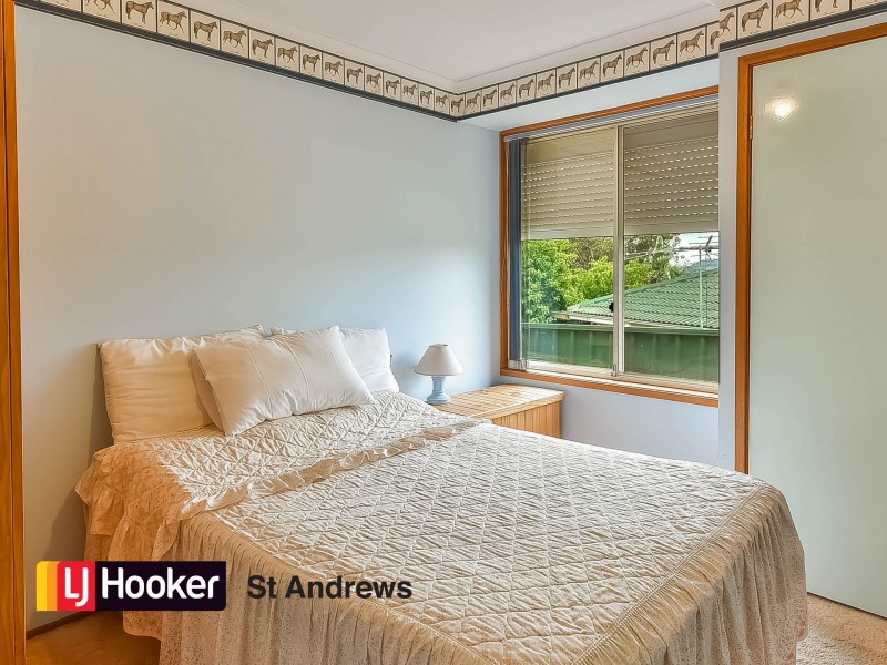 4 Thompson Place, Minto NSW 2566