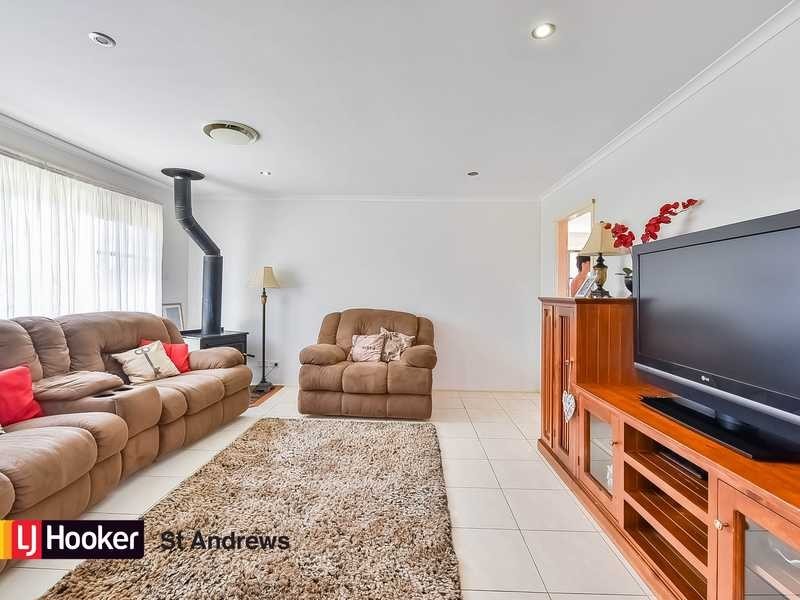 33 Dunkeld Place, St Andrews NSW 2566