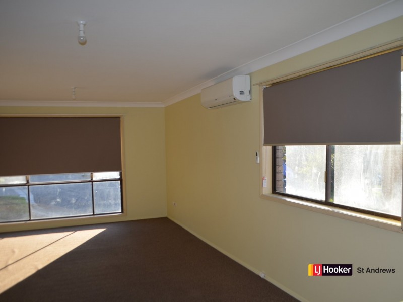 31 Edinburgh Cres, St Andrews NSW 2566