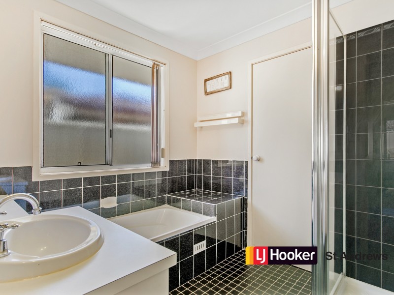 5 Mackillop Crescent, St Helens Park NSW 2560