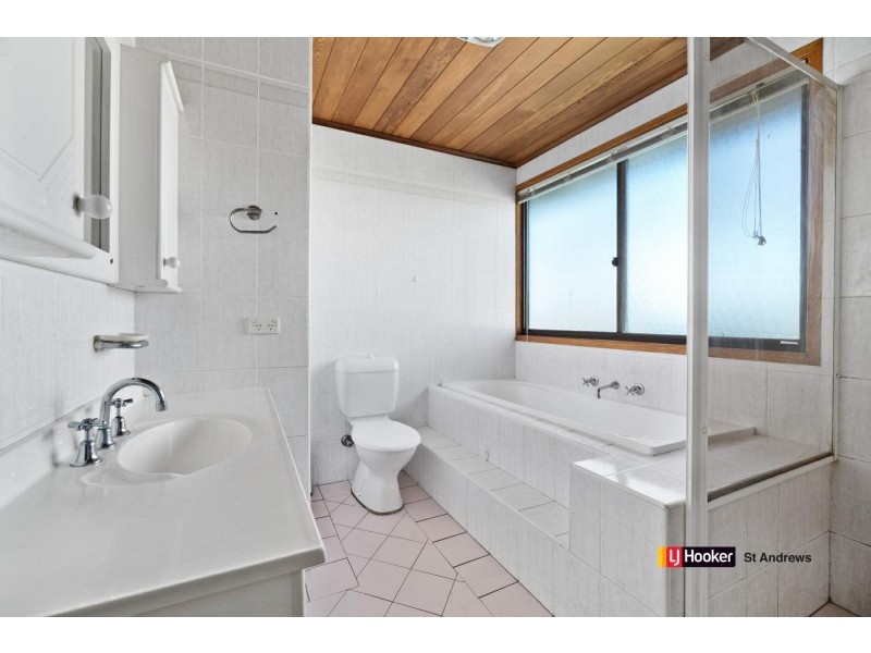 26 Stranraer Drive, St Andrews NSW 2566