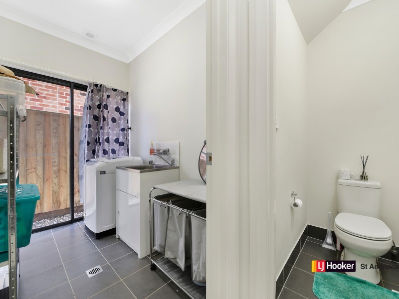 174 Eagle View Road, Minto NSW 2566