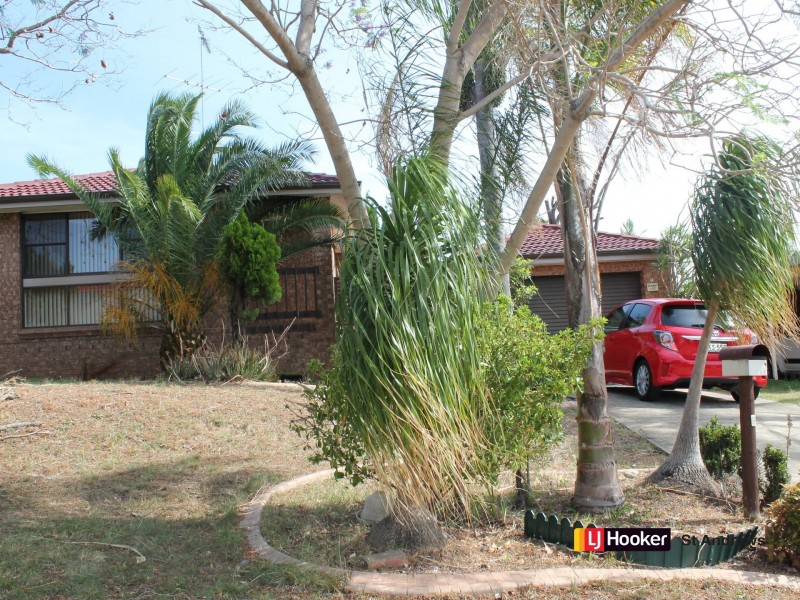 9 Renfrew street, St Andrews NSW 2566