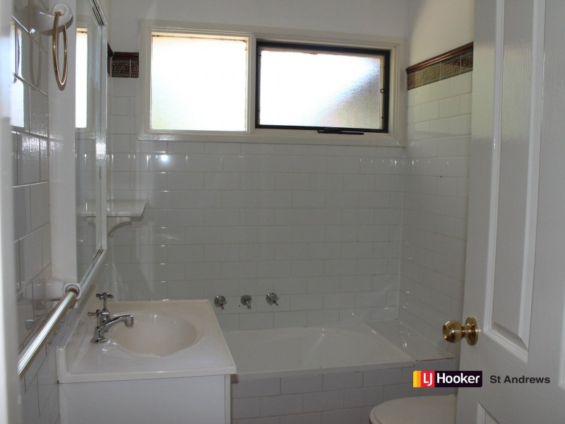 1 STRANRAER DRIVE, St Andrews NSW 2566