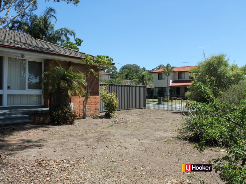 1 STRANRAER DRIVE, St Andrews NSW 2566