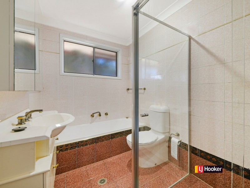 54 Stromeferry Crescent, St Andrews NSW 2566