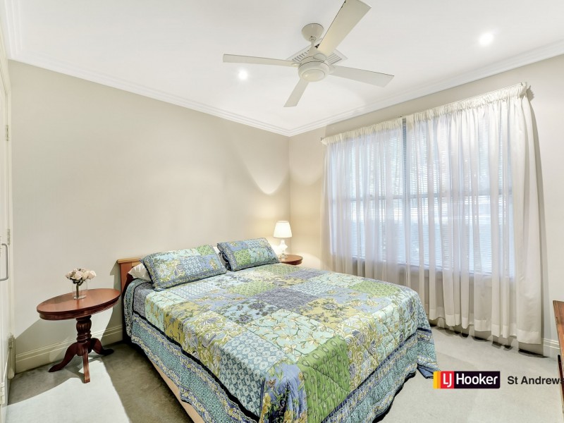 2 Jane Jarvis Way, Macquarie Links NSW 2565