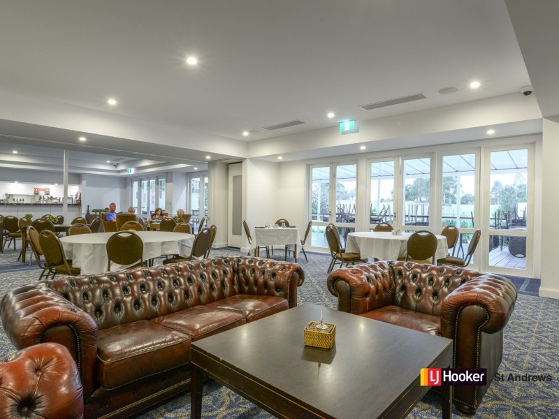 2 Jane Jarvis Way, Macquarie Links NSW 2565