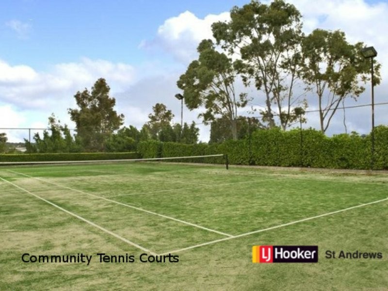 2 Jane Jarvis Way, Macquarie Links NSW 2565