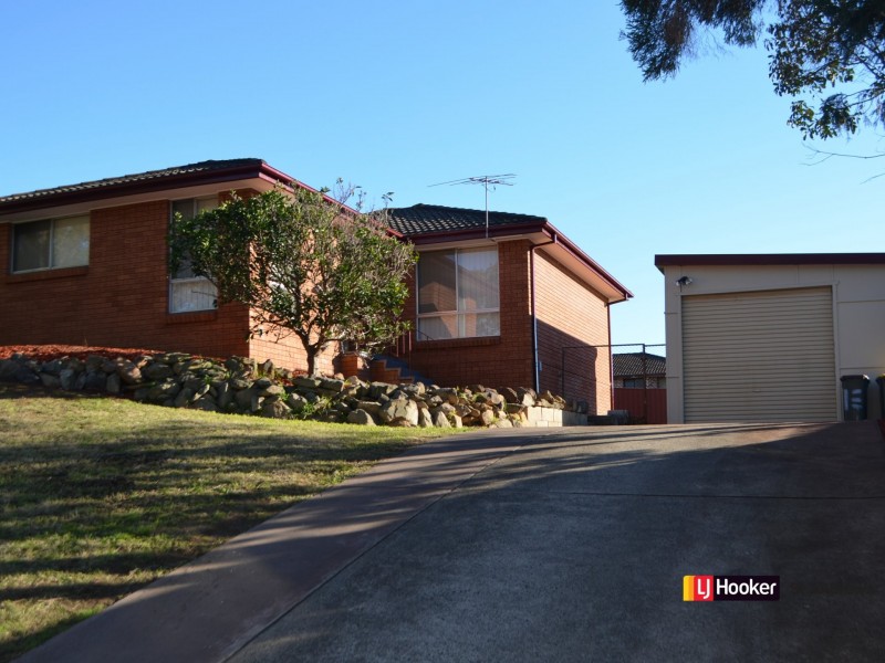 3 Dolomite Place, Eagle Vale NSW 2558