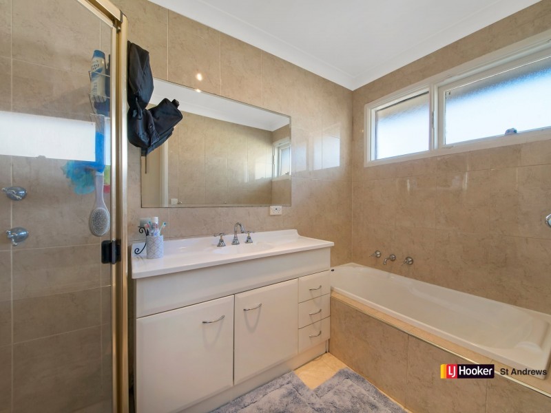 25 Stranraer Drive, St Andrews NSW 2566