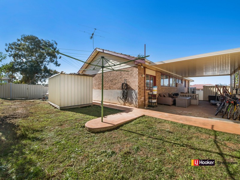 25 Stranraer Drive, St Andrews NSW 2566