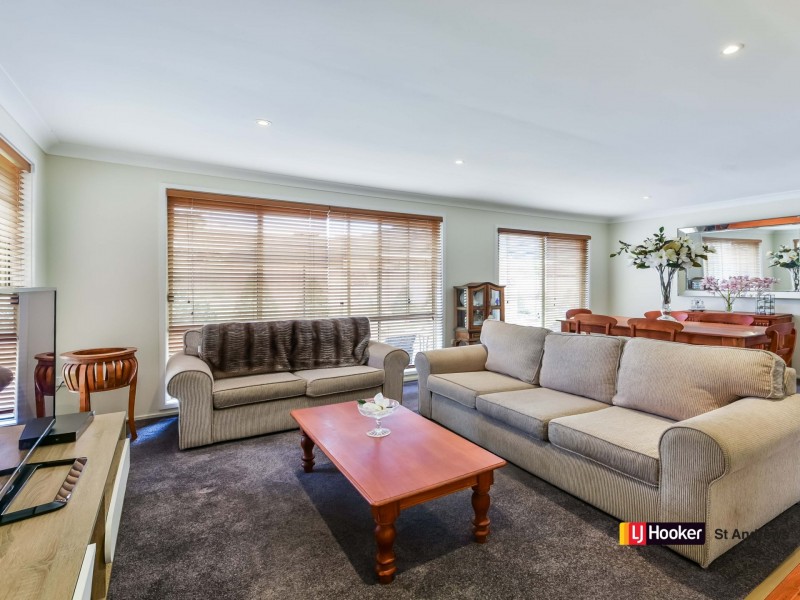 21 Francisco Crescent, Rosemeadow NSW 2560
