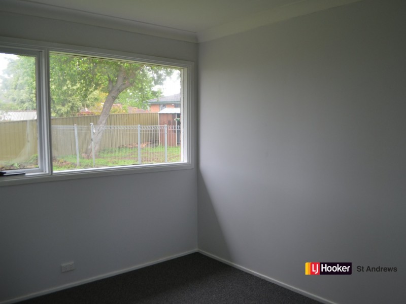 5 Lennox Place, St Andrews NSW 2566