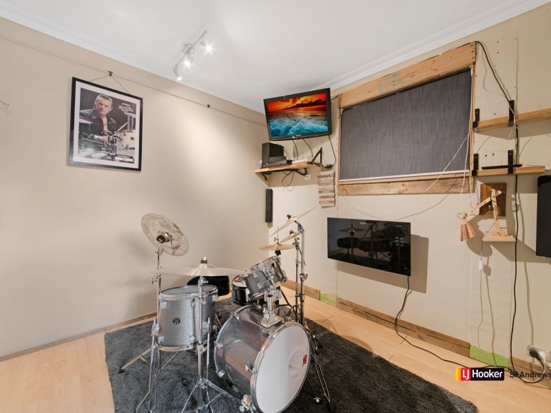 3 Montrose Place, St Andrews NSW 2566