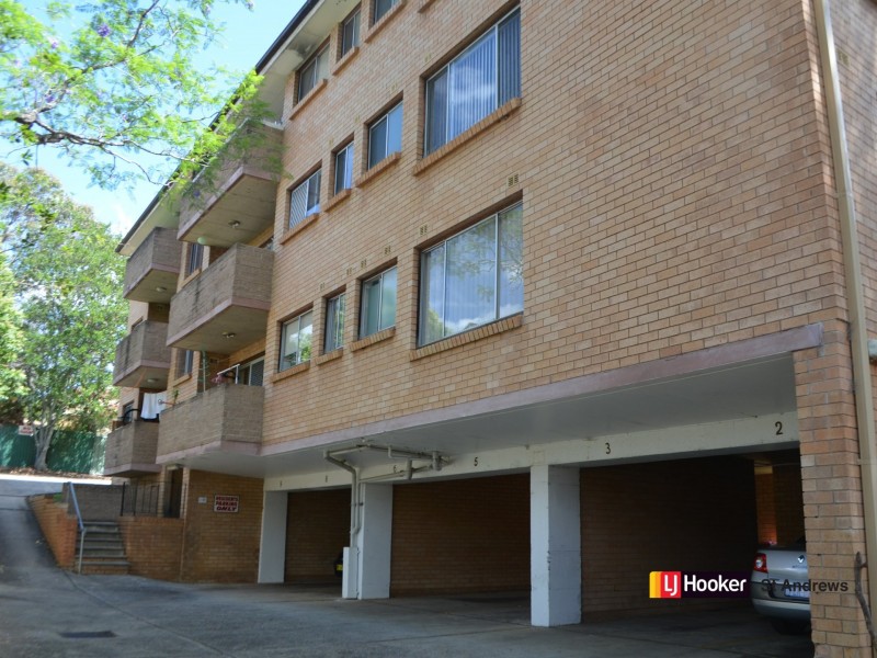 Unit 2/28 Moore Street, Campbelltown NSW 2560