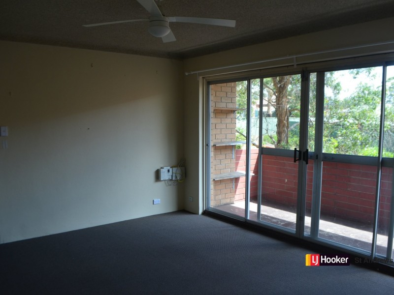 Unit 2/28 Moore Street, Campbelltown NSW 2560