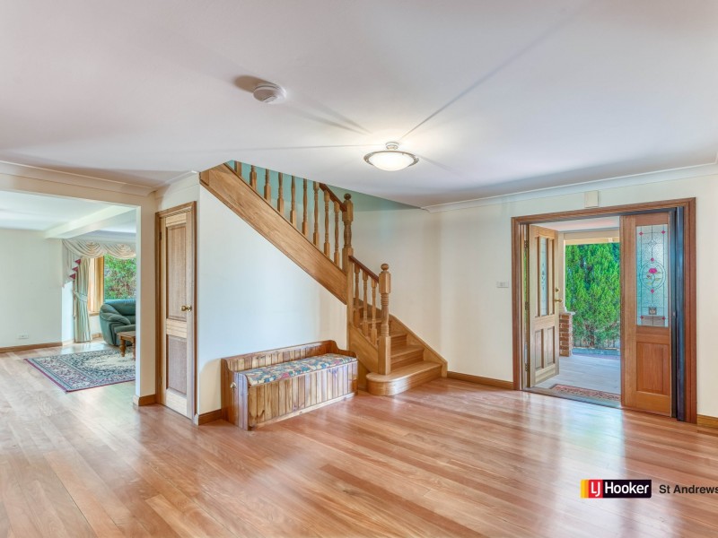 8A Shiel Place, St Andrews NSW 2566