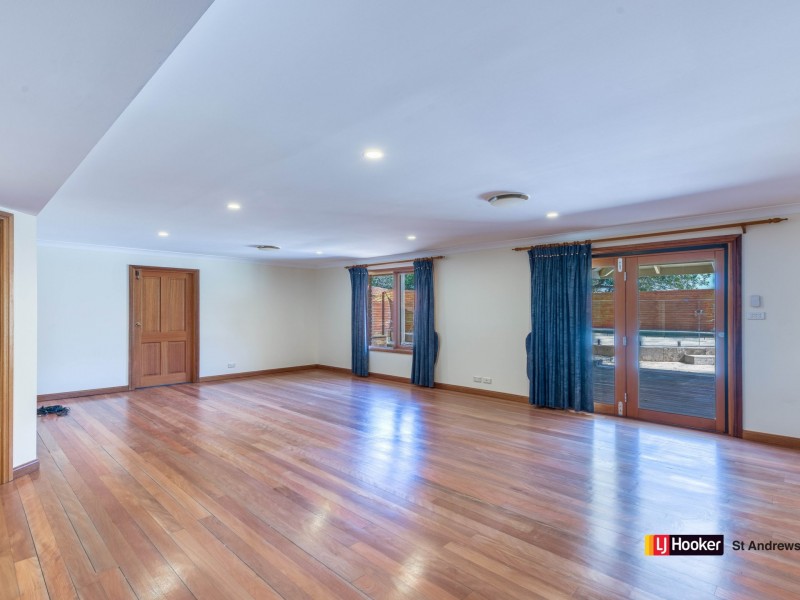 8A Shiel Place, St Andrews NSW 2566