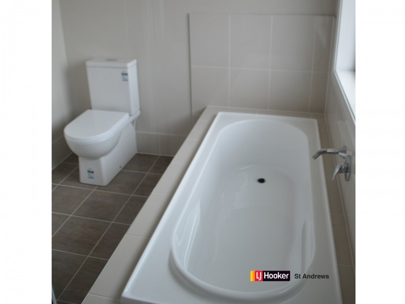 11 Larkham Street, Oran Park NSW 2570