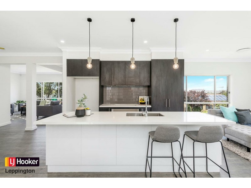 8 Grandview Drive, Campbelltown NSW 2560