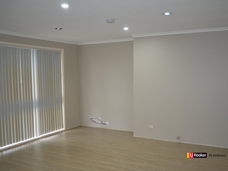 15 Emilia Close, Rosemeadow NSW 2560