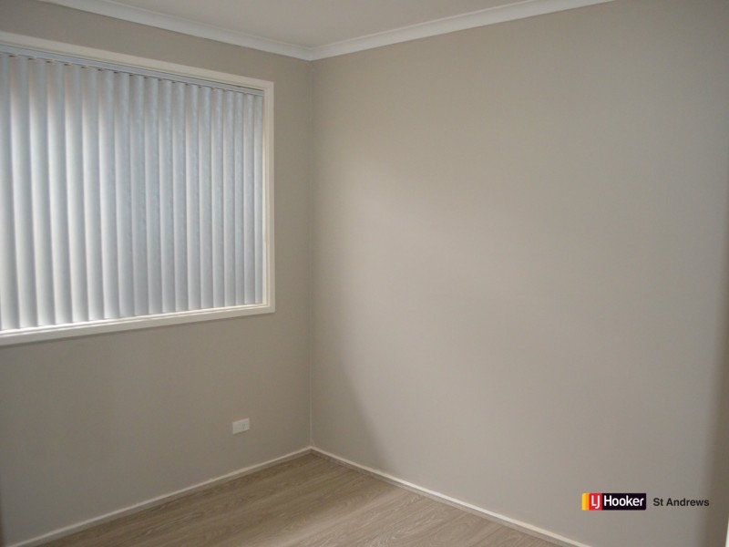 15 Emilia Close, Rosemeadow NSW 2560
