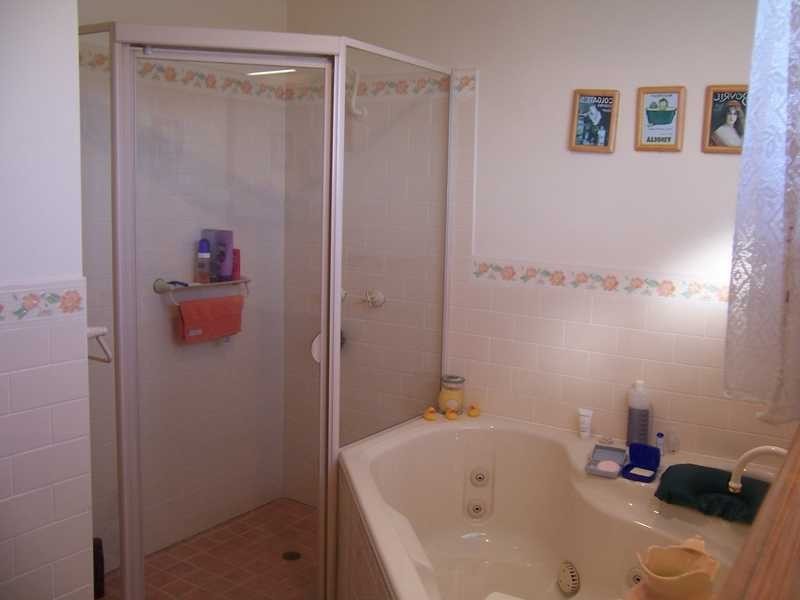 49 Edinburgh Crescent, St Andrews NSW 2566