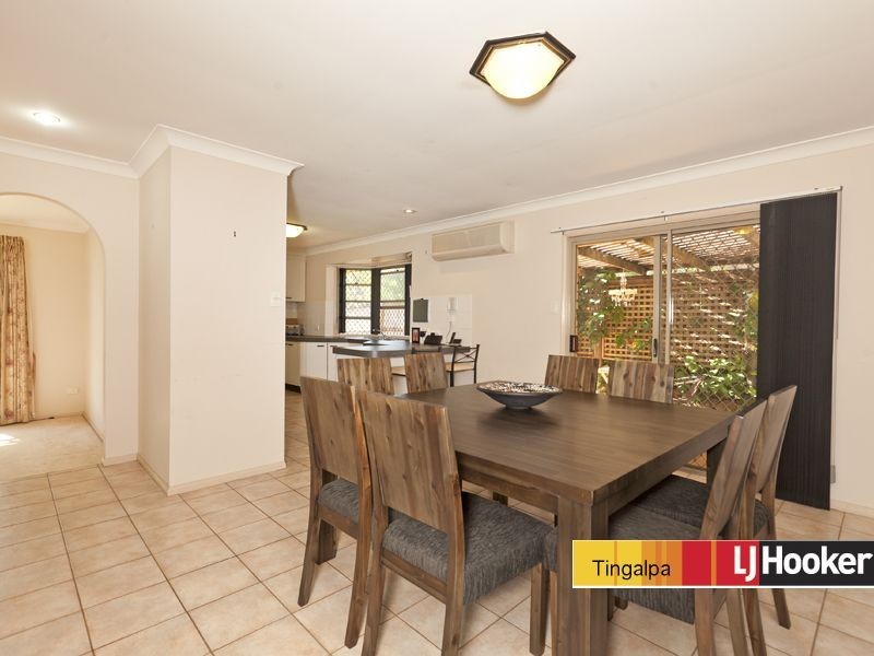 2 TREVALLY CRESCENT, Manly West QLD 4179