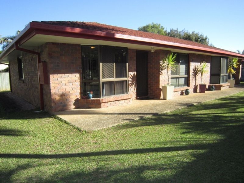 11 WEBBER PL, Wynnum West QLD 4178