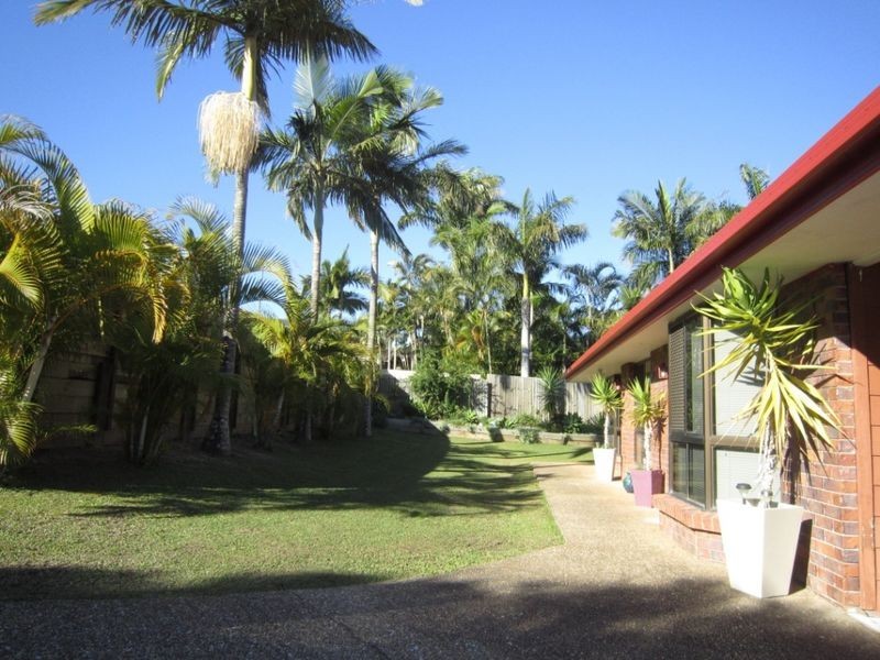 11 WEBBER PL, Wynnum West QLD 4178