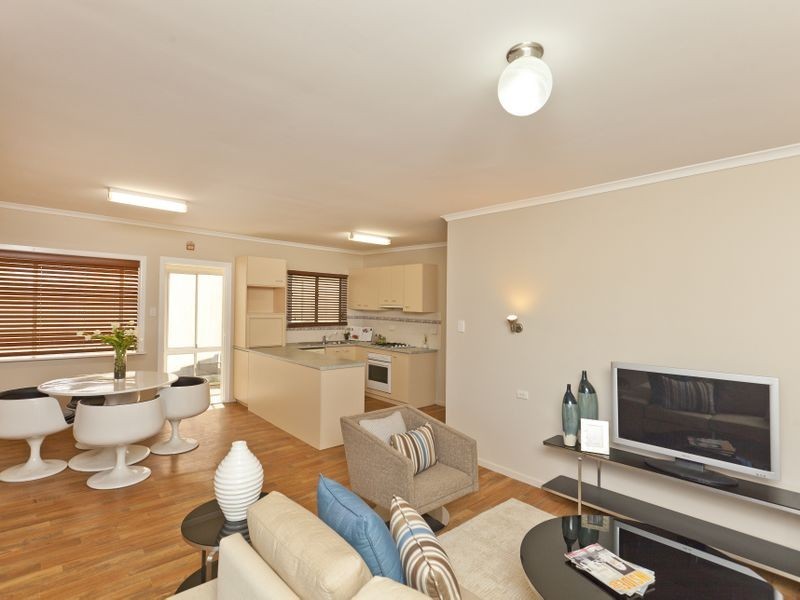 243 BELMONT RD, Belmont QLD 4153