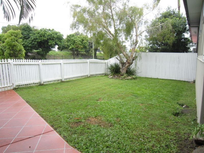 4/72 McFadden Street, Wynnum QLD 4178
