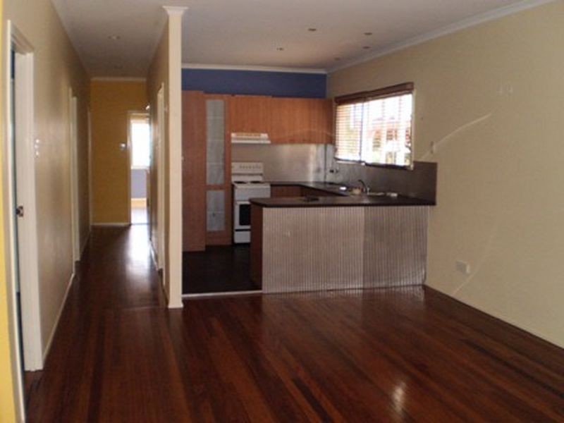 14 STEWART PDE, Manly QLD 4179