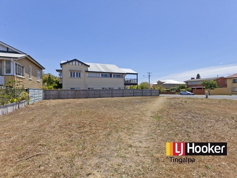110 Gordon Pde, Manly QLD 4179