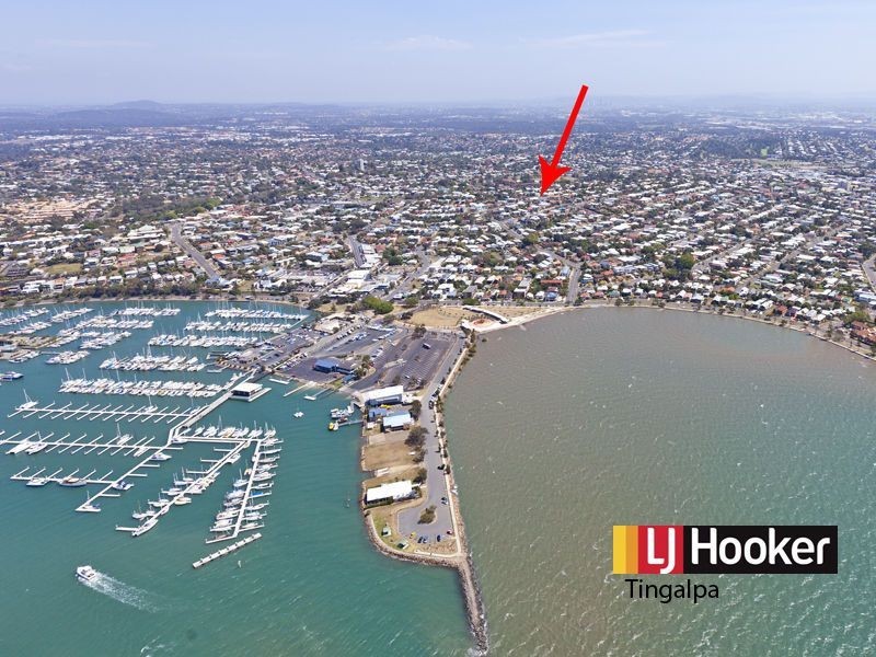 110 Gordon Pde, Manly QLD 4179