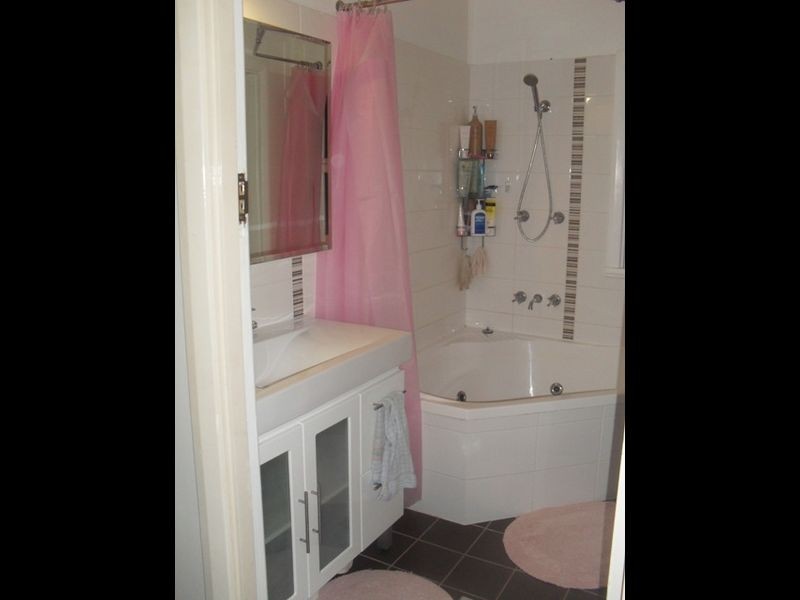 26 Duke Street, Cannon Hill QLD 4170