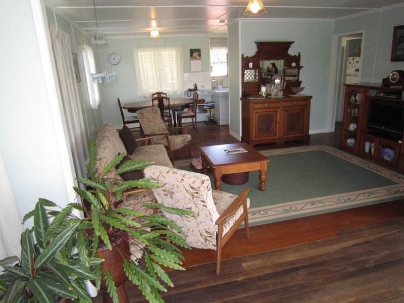 33 Natasha, Wynnum West QLD 4178