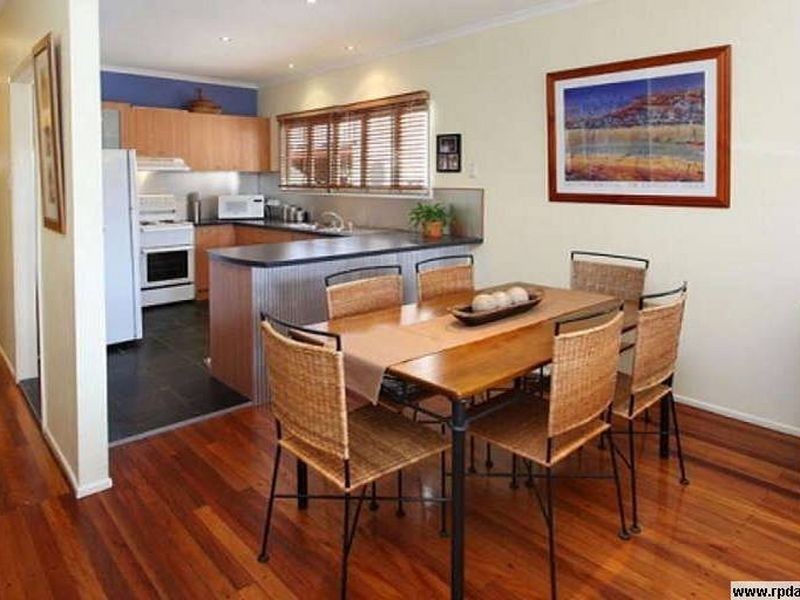 14 Stewart Parade, Manly QLD 4179