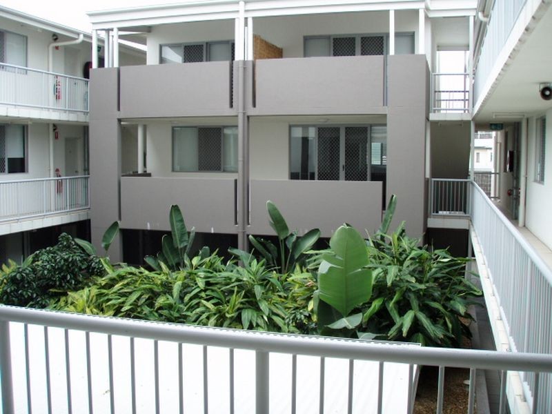 2/219 Tufnell Road, Banyo QLD 4014