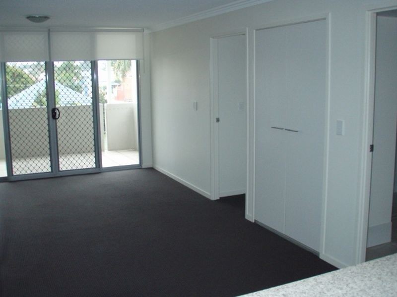 2/219 Tufnell Road, Banyo QLD 4014