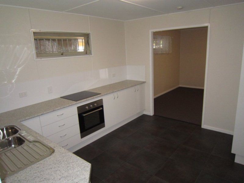 166 Randall Road, Wynnum West QLD 4178